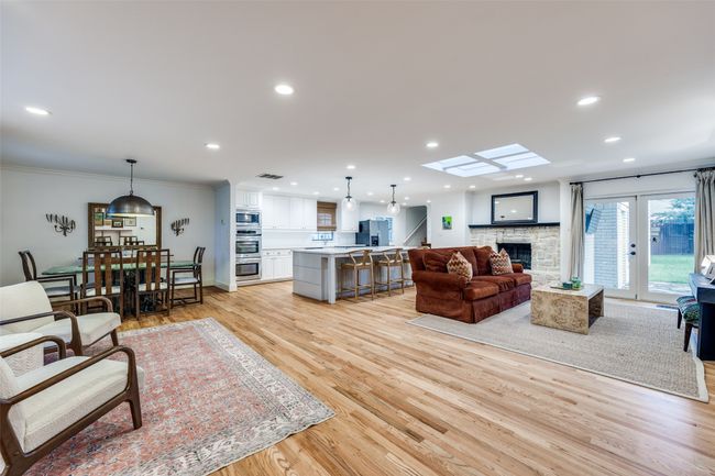 7727 La Avenida Dr, House other with 3 bedrooms, 3 bathrooms and null parking in Dallas TX | Image 5