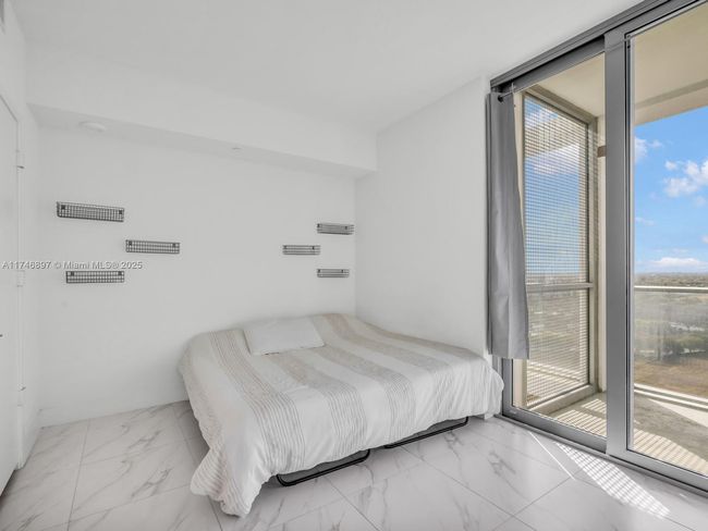 APT-1507 - 2000 Metropica Way, Condo with 2 bedrooms, 2 bathrooms and null parking in Sunrise FL | Image 19