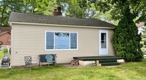 328 Sheridan Dr, Prudenville, MI, 48651-9321 | Card Image