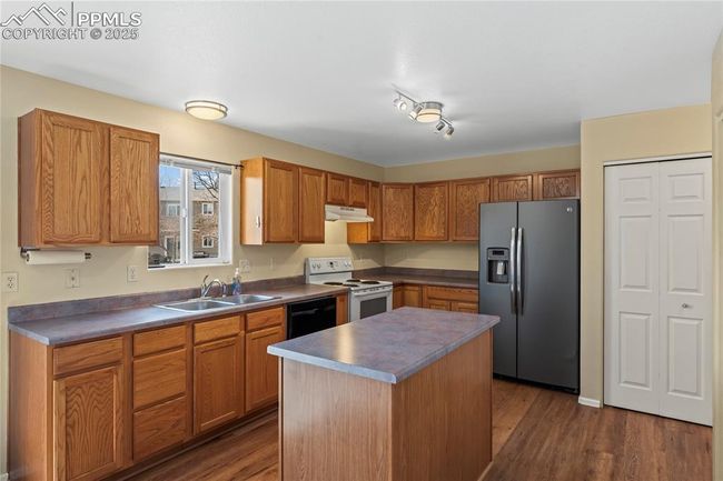 272 Ellers Grv, Condo with 3 bedrooms, 2 bathrooms and 1 parking in Colorado Springs CO | Image 10