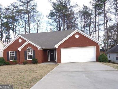 5494 Peachtree Landing Drive, House other with 3 bedrooms, 2 bathrooms and null parking in Ellenwood GA | Image 2