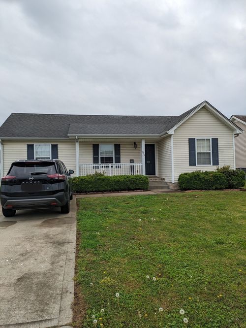 519 Oakmont Dr, Clarksville, TN, 37042-4706 | Card Image