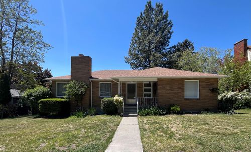 618 Pacific Ter, Klamath Falls, OR, 97601-2254 | Card Image