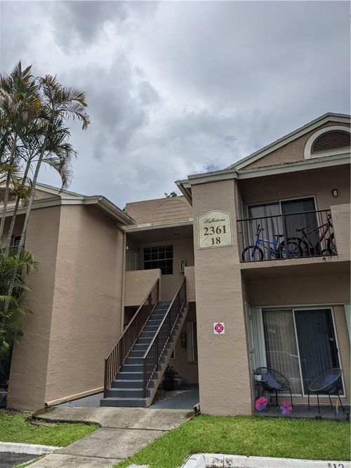 18-g-2361 Nw 96th Ter, Pembroke Pines, FL, 33024-3044 | Card Image