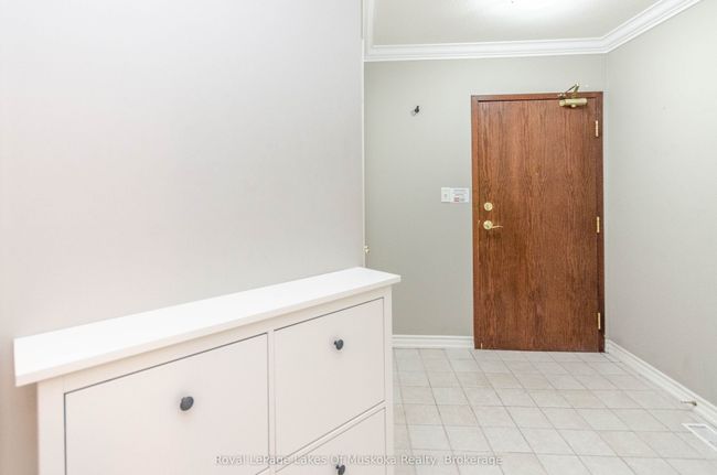 201 - 24 Ontario St, Condo with 3 bedrooms, 2 bathrooms and 1 parking in Bracebridge ON | Image 17