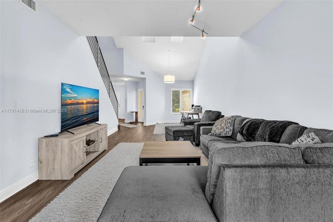 APT-3 - 23140 Island Vw, Townhouse with 3 bedrooms, 3 bathrooms and null parking in Boca Raton FL | Image 4