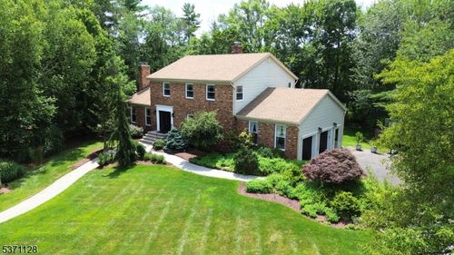 55 Gloria Dr, Allendale, NJ, 07401-1335 | Card Image