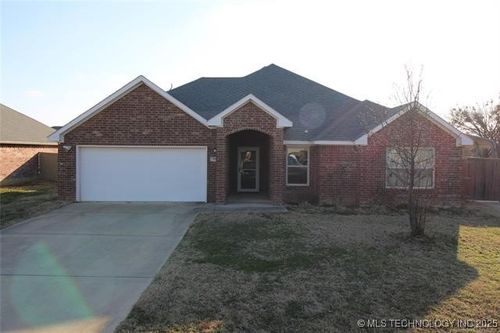 752 Annas Way, Durant, OK, 74701-5093 | Card Image