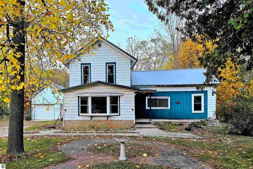 602 Olive St, Saint Louis, MI, 48880-1663 | Card Image