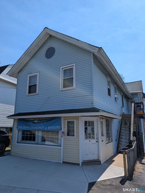 4 Summit St, East Hampton, CT, 06424-1244 | Card Image