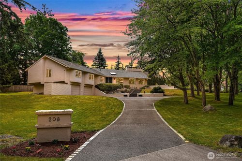 208 Hawthorn Rd, Bellingham, WA, 98225-7720 | Card Image