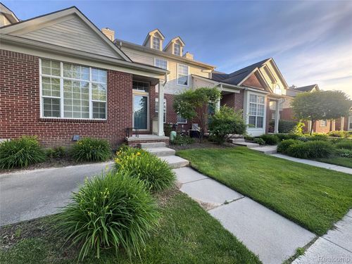 27102 Chantel Dr, Commerce Twp, MI, 48390-5821 | Card Image