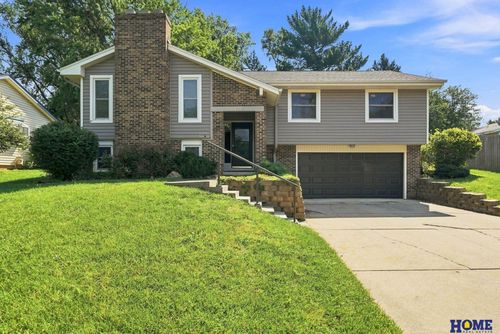3310 Fox Hollow Rd, Lincoln, NE, 68506-4634 | Card Image
