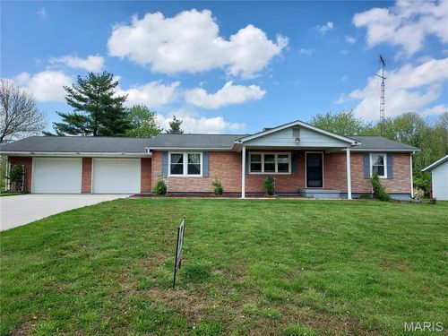 1411 Cardinal Dr, Greenville, IL, 62246-2524 | Card Image