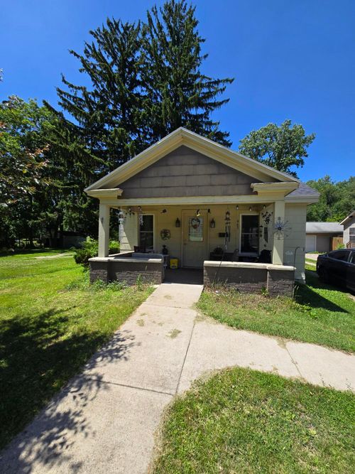 463 E Chicago St, Jonesville, MI, 49250-1005 | Card Image