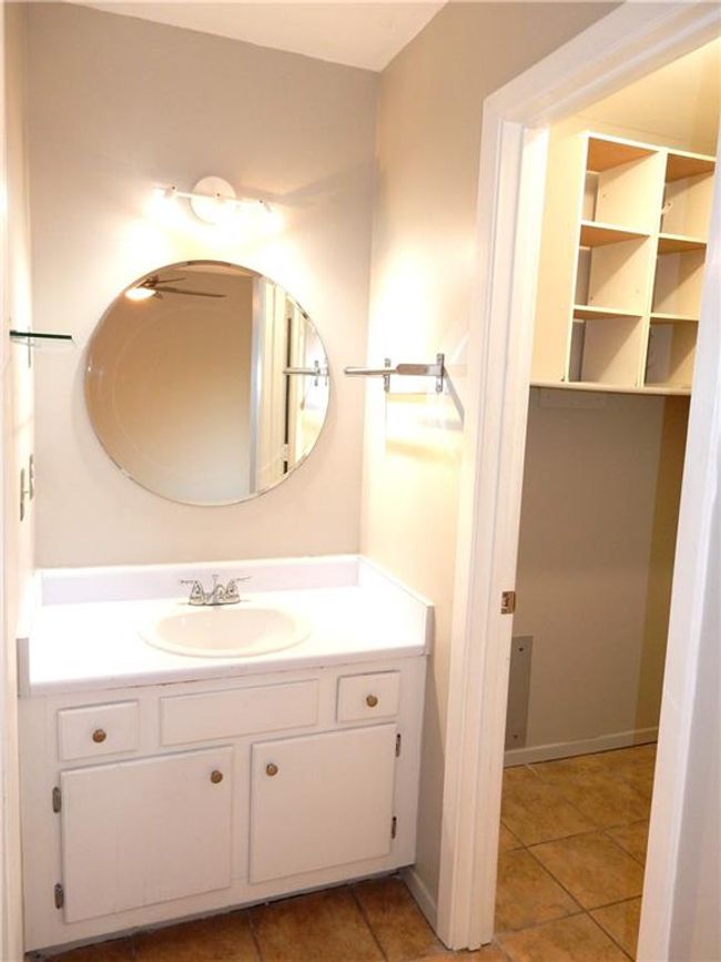 2058 Powers Ferry Trce Se, Condo with 2 bedrooms, 3 bathrooms and 2 parking in Marietta GA | Image 16