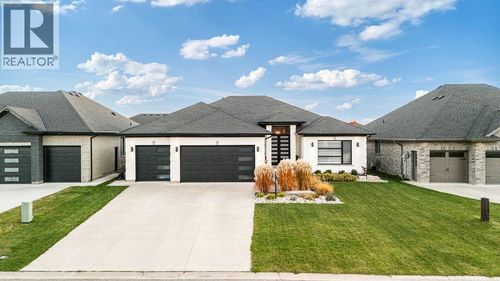 {{alt}} | Card Image