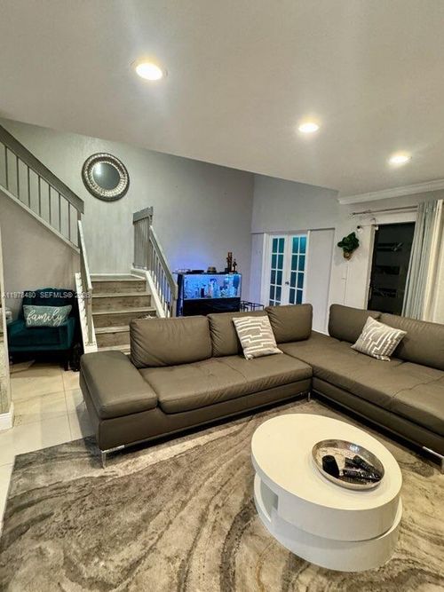 9523 Nw 38th Pl, Sunrise, FL, 33351-5904 | Card Image