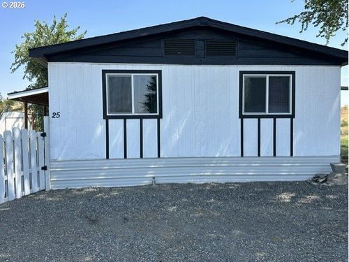 82276 Hat Rock Rd, Hermiston, OR, 97838-7362 | Card Image