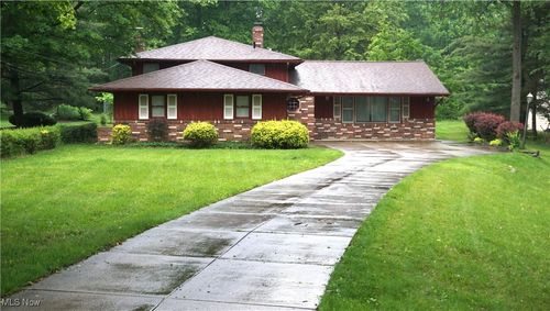 2100 W Pleasant Valley Rd, Parma, OH, 44134-6533 | Card Image