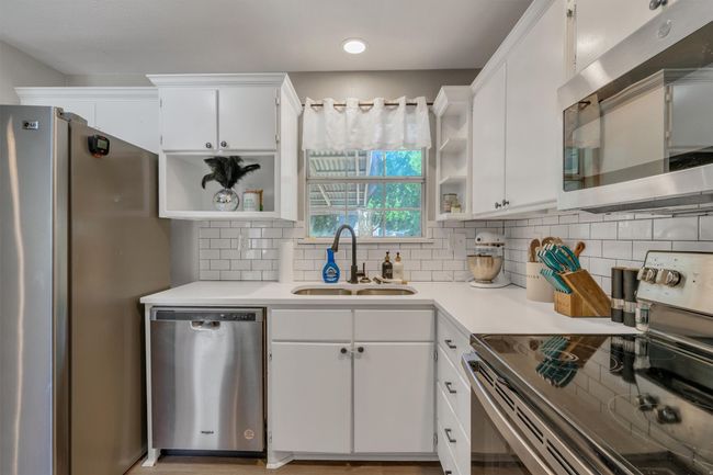 203 Olive St, House other with 3 bedrooms, 3 bathrooms and null parking in Waxahachie TX | Image 14