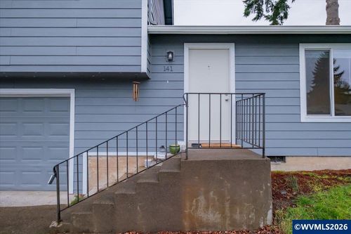 137 Tanglewood Dr, Jefferson, OR, 97352-9404 | Card Image