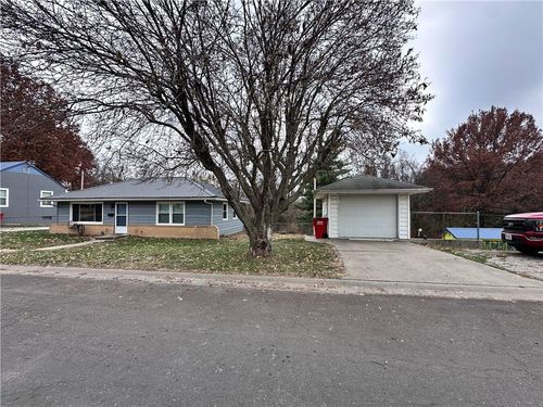 1605 Poplar St, Lexington, MO, 64067-1739 | Card Image