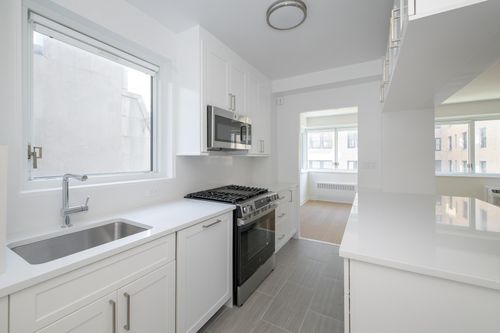 9-a-20 E 68th St, New York, NY, 10065-5842 | Card Image