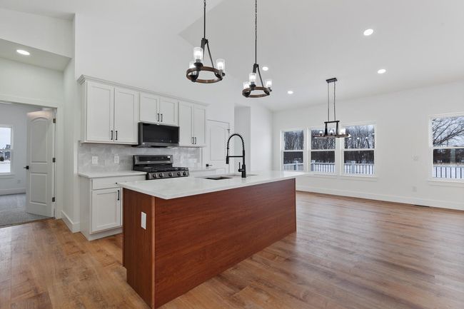 4817 Thompson Heights Blvd, House other with 4 bedrooms, 2 bathrooms and null parking in Adrian MI | Image 4