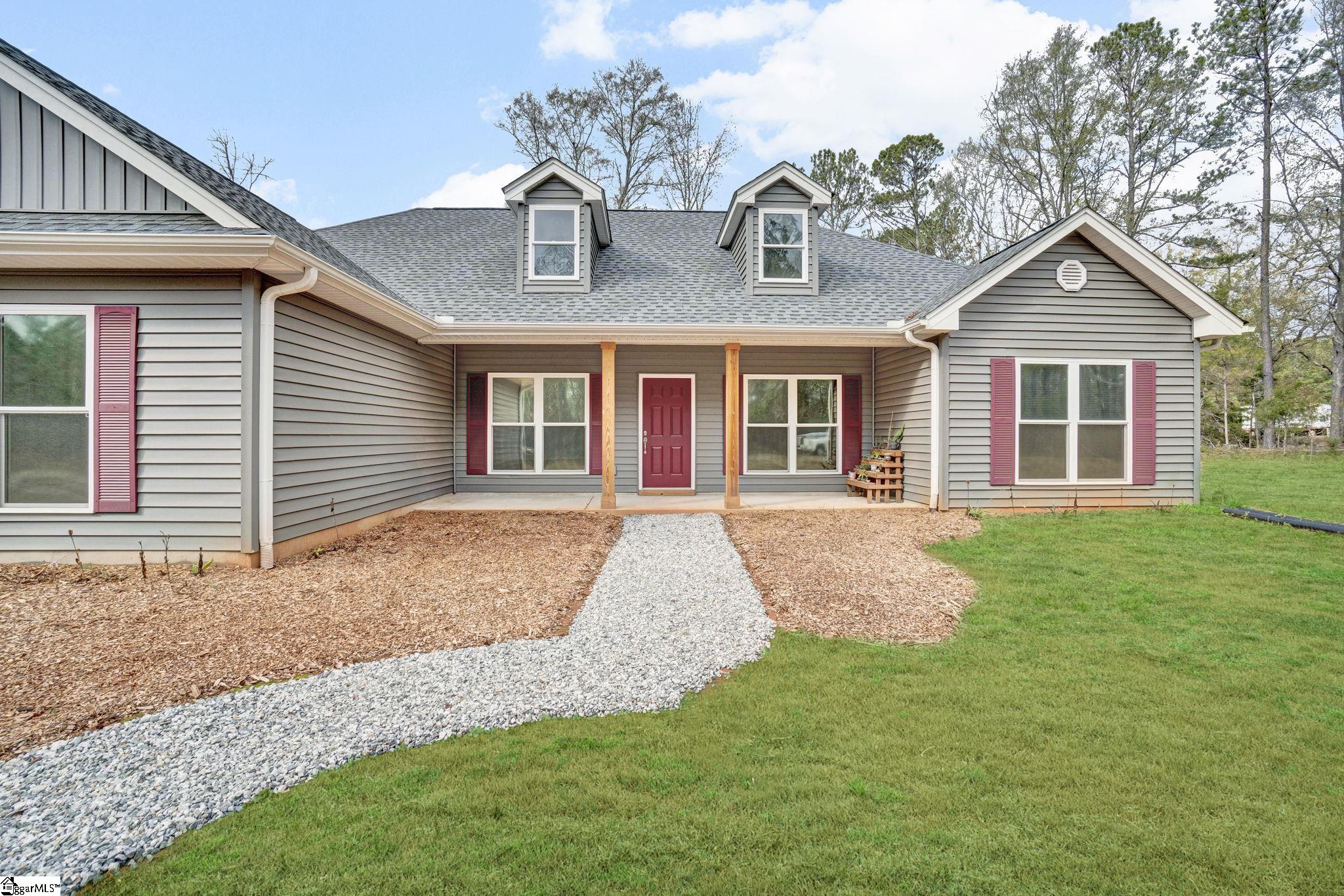 Residential in Cross Hill 4