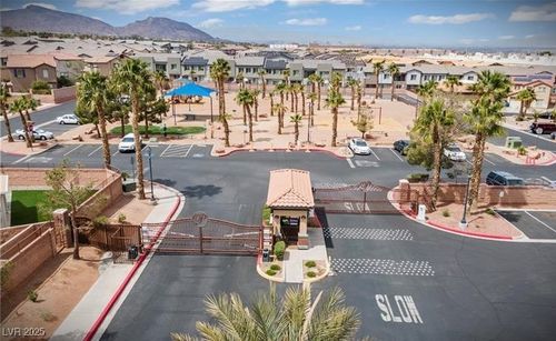 1076 Country Coach Dr, Henderson, NV, 89002-8941 | Card Image