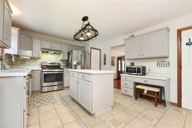 1069 Redoak Dr, House other with 4 bedrooms, 3 bathrooms and 2 parking in Harrison City PA | Image 10