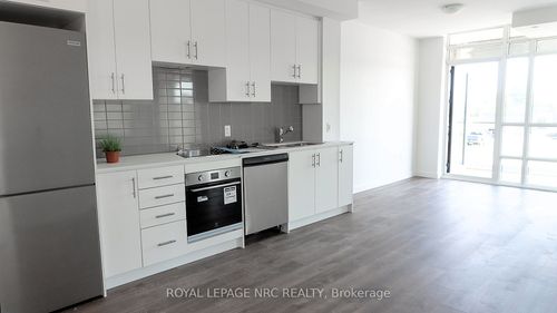 223-461 Green Rd, Hamilton, ON, L8E5B4 | Card Image