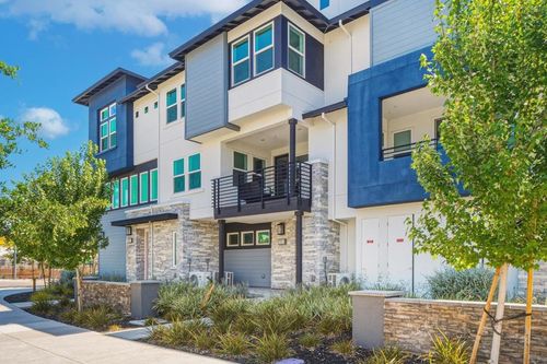 b-5767 Iron Horse Pkwy, Dublin, CA, 94568-5012 | Card Image
