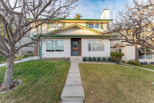 77 Strathcona Crescent Sw, Calgary, AB, T3H1K9 | Card Image