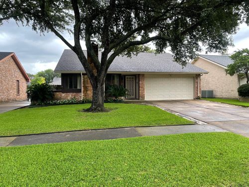3202 The Highlands Dr, Sugar Land, TX, 77478-4264 | Card Image