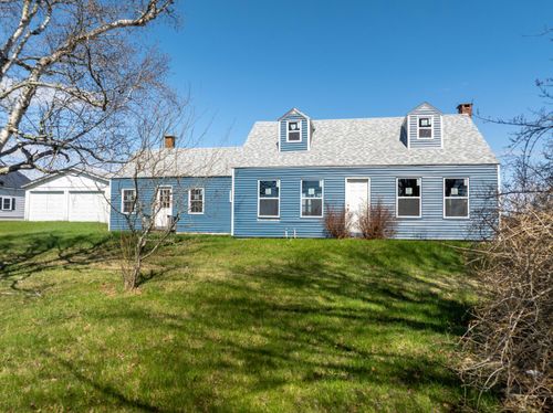 225 County Rd, Lubec, ME, 04652-3604 | Card Image