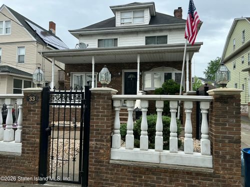33 Van Name Avenue, Staten Island, NY, 10303 | Card Image