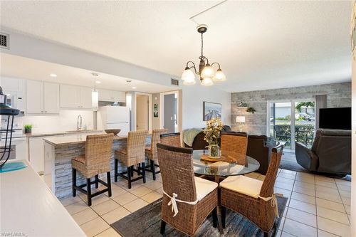 48-1-240 Palm Dr, NAPLES, FL, 34112-4934 | Card Image