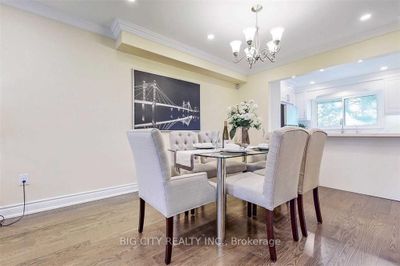 7 Woodglen Way, Condo with 3 bedrooms, 3 bathrooms and 2 parking in Unionville ON | Image 2