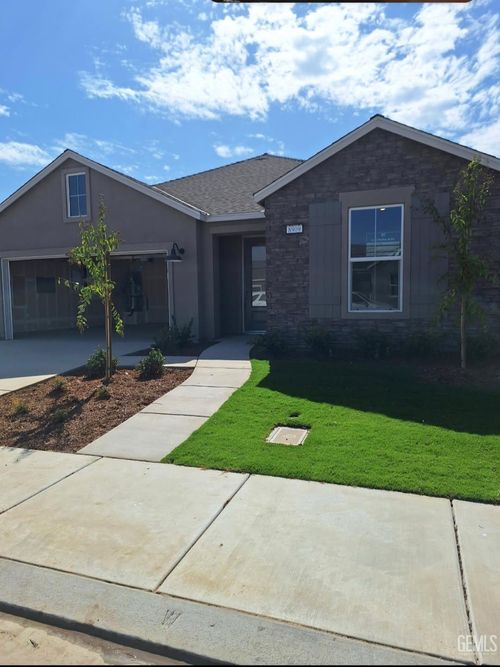 8909 Country Crest Drive, Shafter, CA, 93263 | Card Image