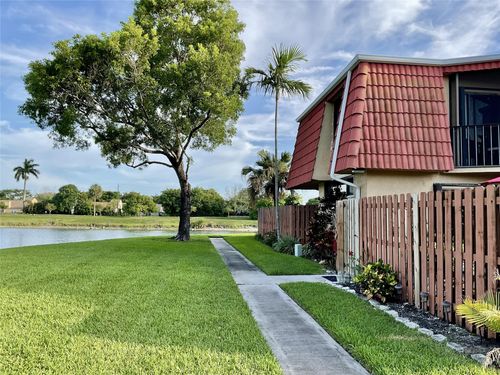 apt-b-8376 Trent Ct, Boca Raton, FL, 33433-8337 | Card Image