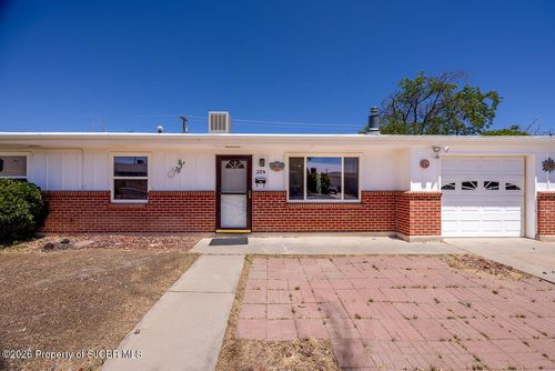 304 W 27th St, Farmington, NM, 87401-3312 | Card Image