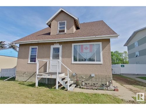 10227 107 St, Westlock, AB, T7P1X1 | Card Image