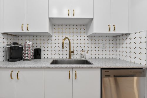 311-1010 Howe St, Vancouver, BC, V6Z1P5 | Card Image