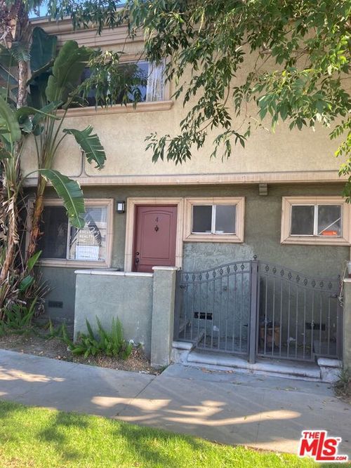 4-20258 Cohasset St, Winnetka, CA, 91306-2907 | Card Image