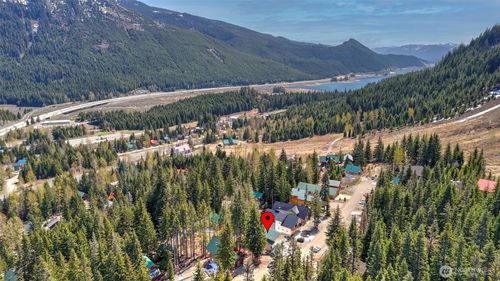 160 Innsbruck Dr, Snoqualmie Pass, WA, 98068-5069 | Card Image