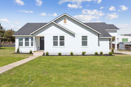 503 Smith St, Mckinney, TX, 75069-2154 | Card Image