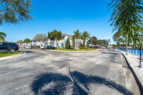 422-140 Cypress Club Dr, Pompano Beach, FL, 33060-4769 | Card Image