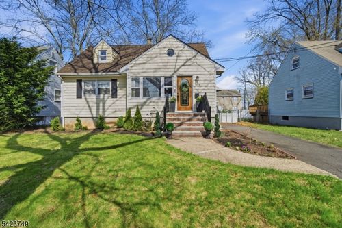 105 N 13th St, Kenilworth, NJ, 07033-1137 | Card Image